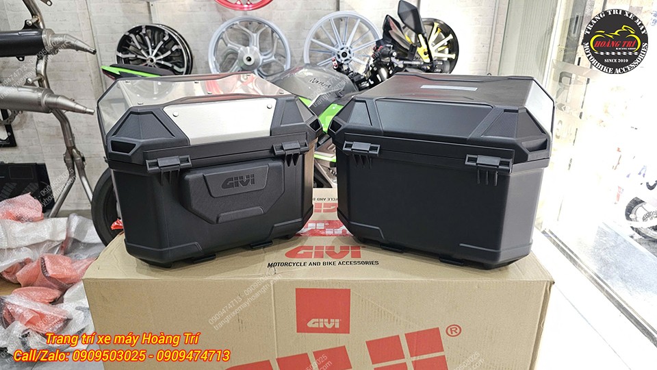 Mặt sau thùng Givi U37A Plus cho thấy có thêm phần nệm tựa lưng êm ái và thoải mái hơn