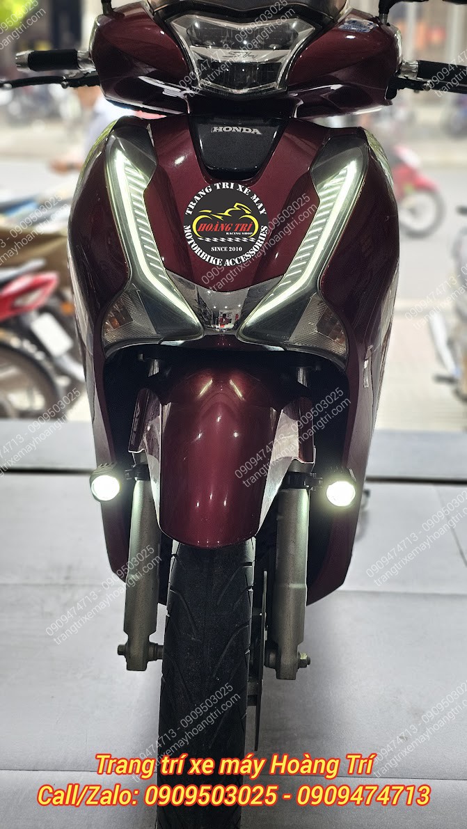 Đèn trợ sáng Kewig K11 bật sáng giúp quan sát đường tối hiệu quả hơn