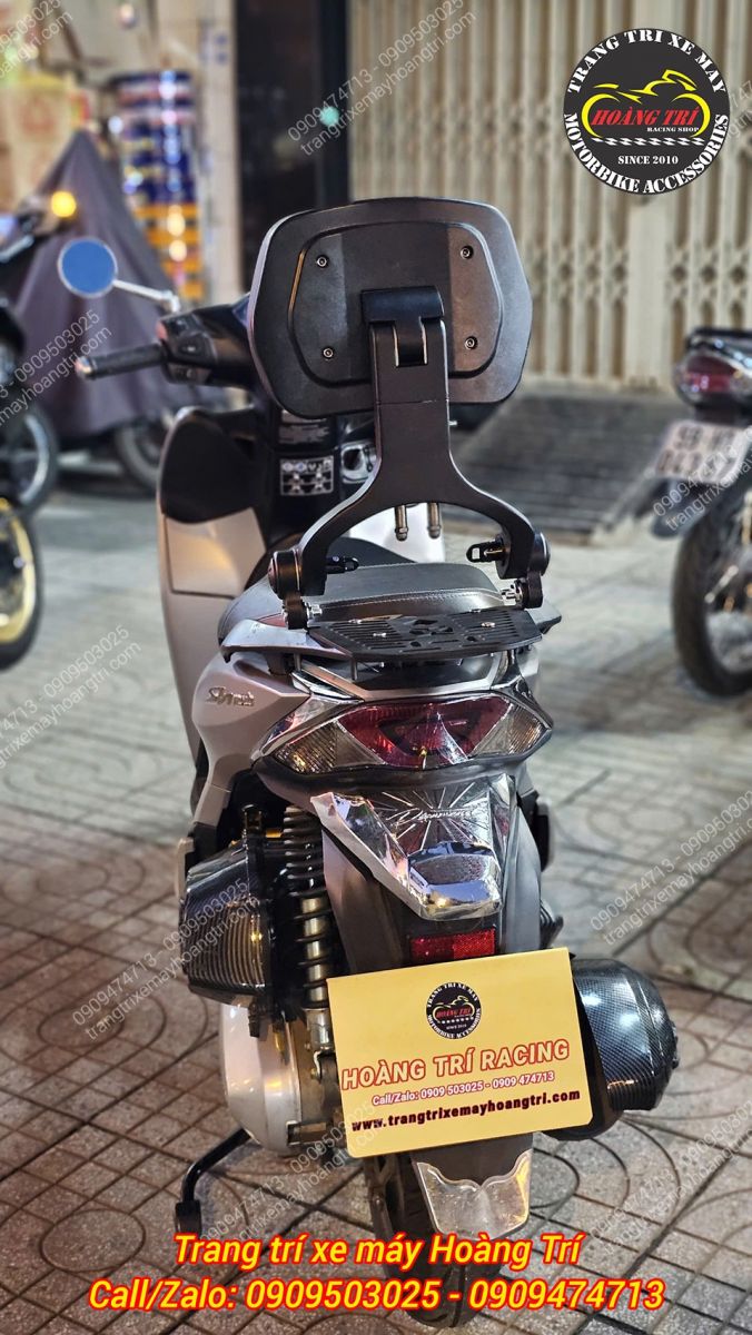 Giá đỡ tựa lưng MTM gắn SH Mode chắc chắn, gập gọn tiện lợi và là phụ kiện rất cần thiết