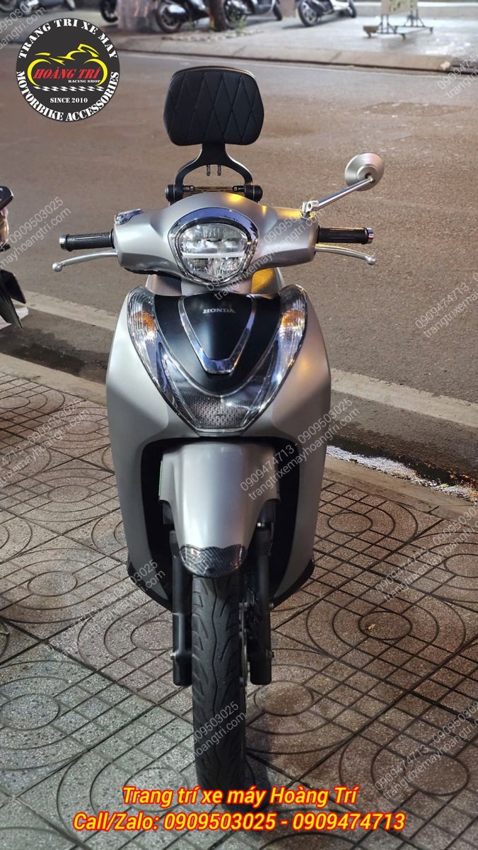 Giá đỡ tựa lưng MTM với góc điều chỉnh cao tạo sự êm ái hoàn hảo cho người ngồi sau