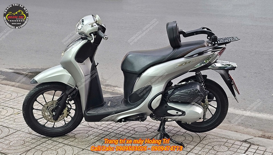 Toàn cảnh SH Mode trang bị giá đỡ tựa lưng MTM với góc điều chỉnh tựa lưng dành cho người ngồi trước