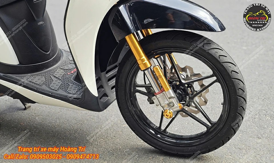 Phuộc Kingham Upside Down kết hợp mâm kiểu ngôi sao SH Mode, tạo điểm nhấn mạnh mẽ, cá tính