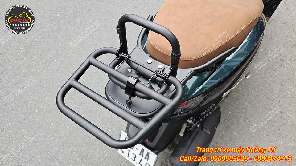 Baga sau Stylo 160 ở trạng thái mở rộng, thuận tiện chở đồ hoặc hành lý