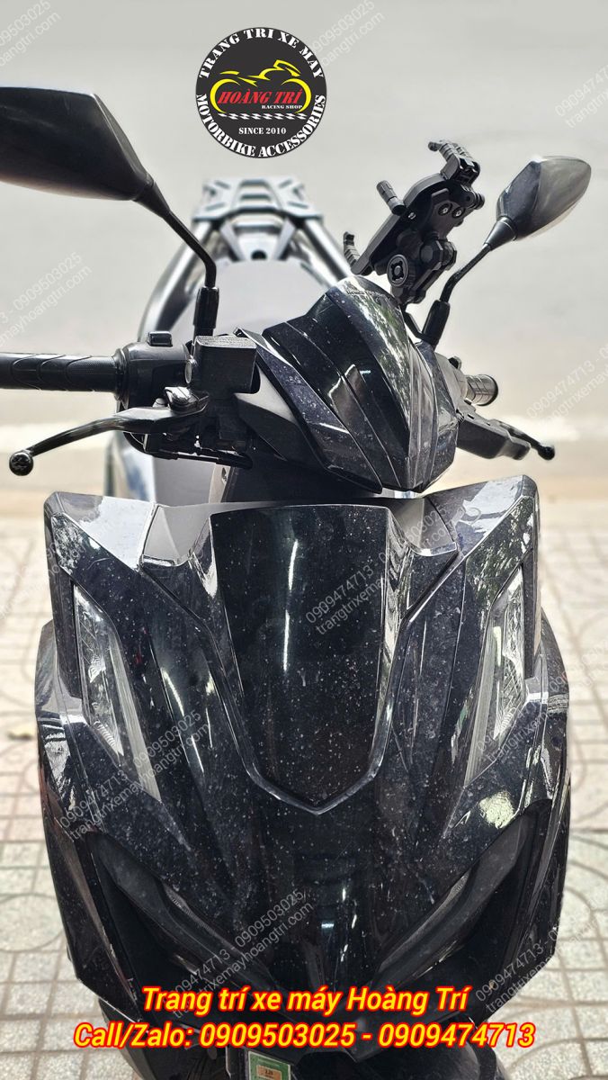 Góc nhìn trực diện giá đỡ điện thoại giúp tăng thêm tiện ích cho xe