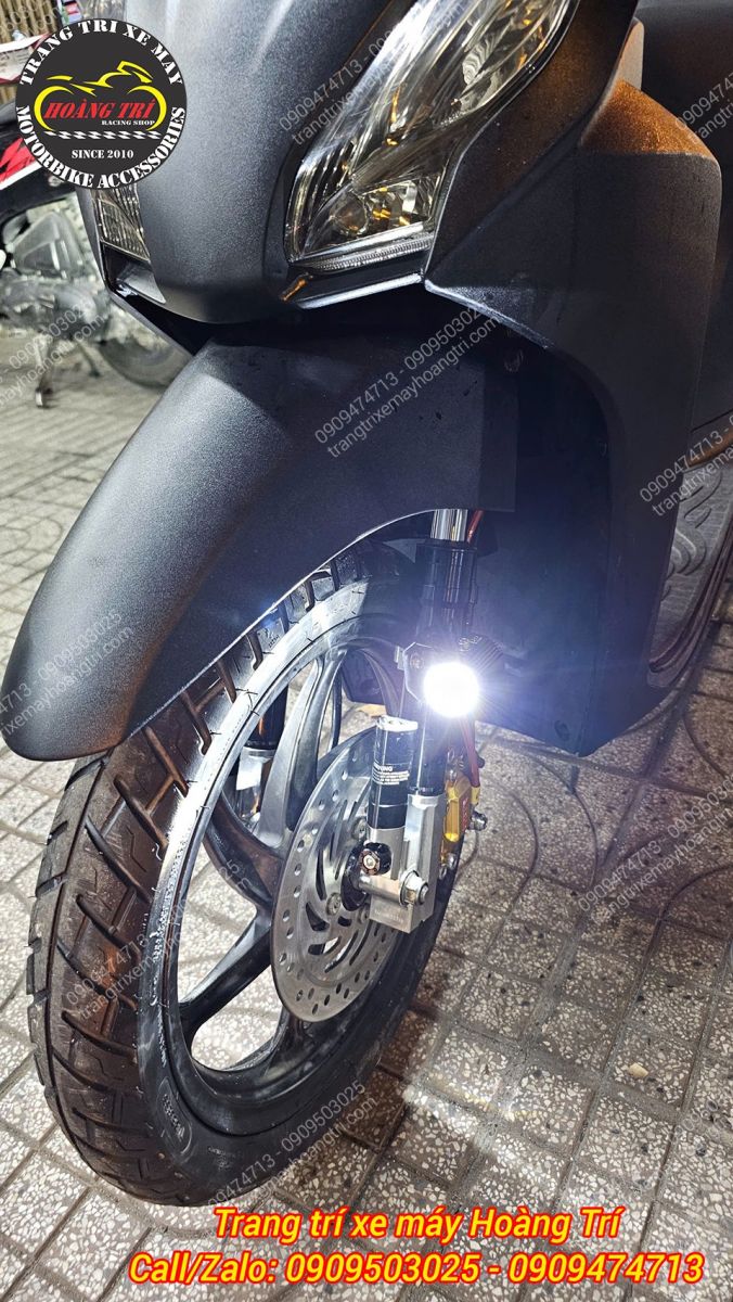 Góc chụp ban đêm Vision 2014 bật đèn trợ sáng J2 ánh sáng trắng rõ nét