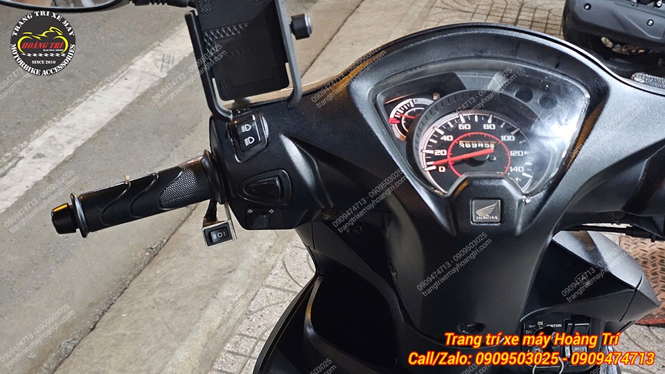 Chỉ với công tắc nhỏ gọn nhưng điều chỉnh được các chế độ của đèn J2 cực tiện lợi