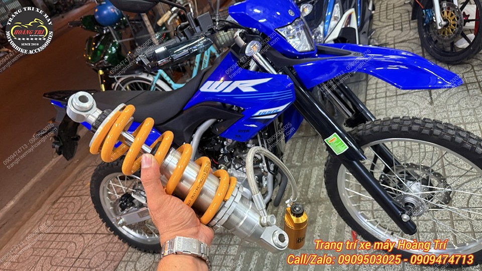 Ướm thử phuộc Ohlins với WR155, cho thấy độ tương thích và thẩm mỹ tuyệt vời