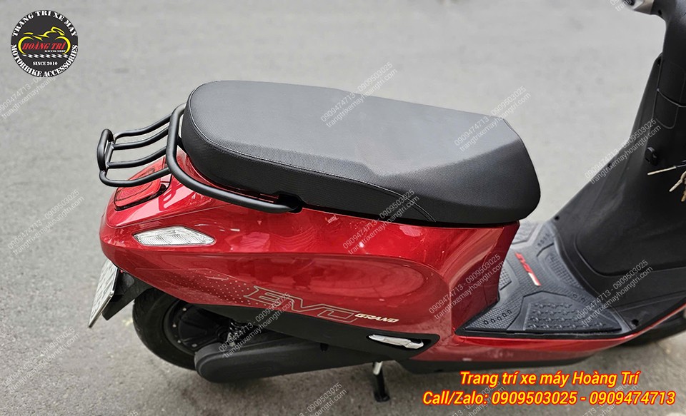 Baga cong sau ôm sát đuôi Evo Grand, thiết kế gọn gàng tiện dụng