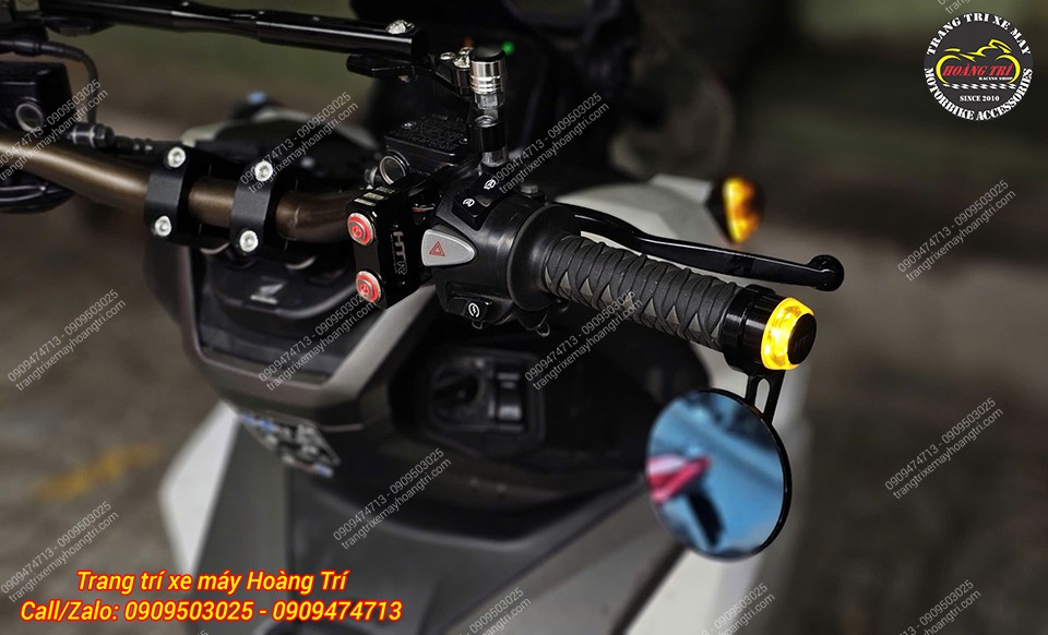 Gù tay lái LED chuyển sang chế độ xi nhan màu vàng, ánh sáng rõ và dễ quan sát