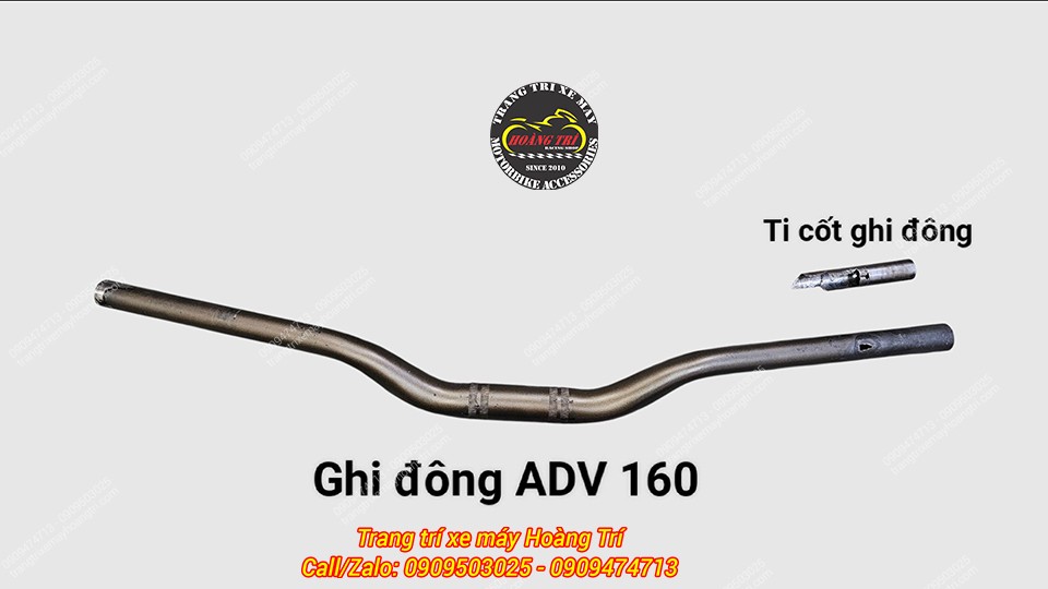 Cận cảnh ghi đông ADV 160 sau khi tháo rời để tiến hành luồn dây điện gù tay lái