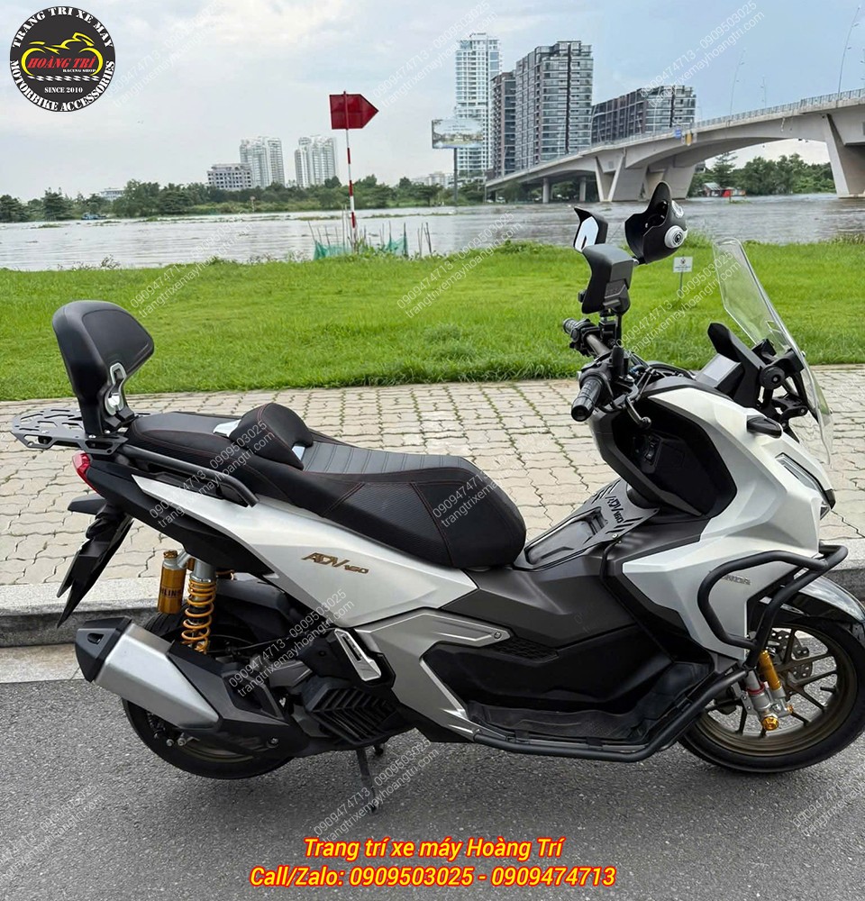 Tổng thể ADV 160 sau khi nâng cấp phuộc trước upside down Kingham và phuộc sau Ohlins xịn sò