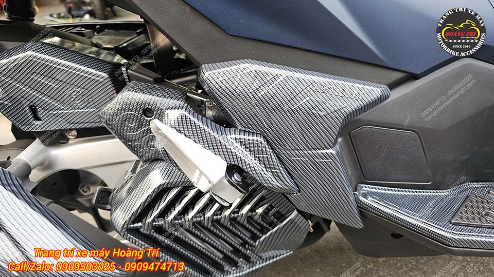 Toàn cảnh Airblade 2026 độ full ốp carbon và thảm để chân, tổng thể hài hòa và mạnh mẽ