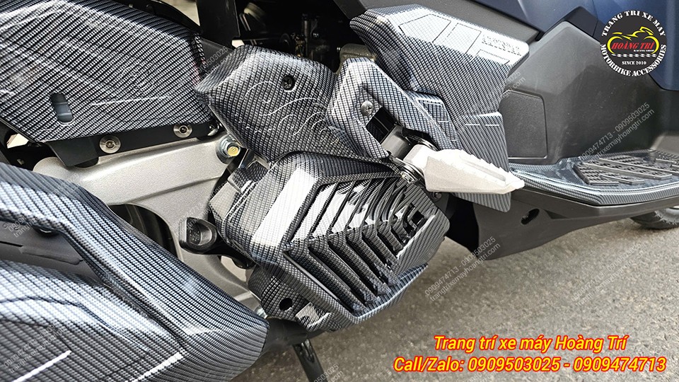 Tổng thể bên phải Airblade 2026 với combo nhiều phụ kiện ốp carbon tăng sự đồng bộ cho xe