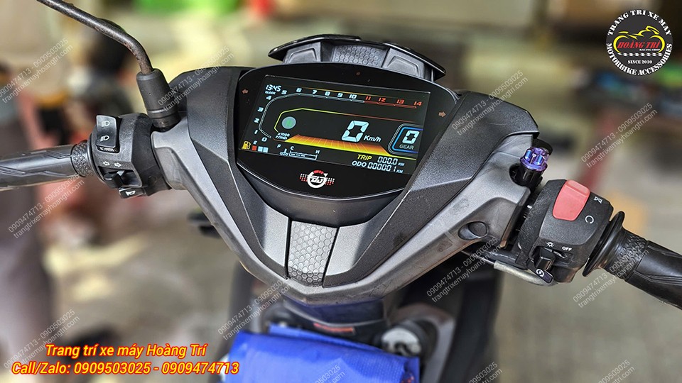 Sau khi hoàn thành chế độ chào các thông số được trở về theo thông số thực của đồng hồ