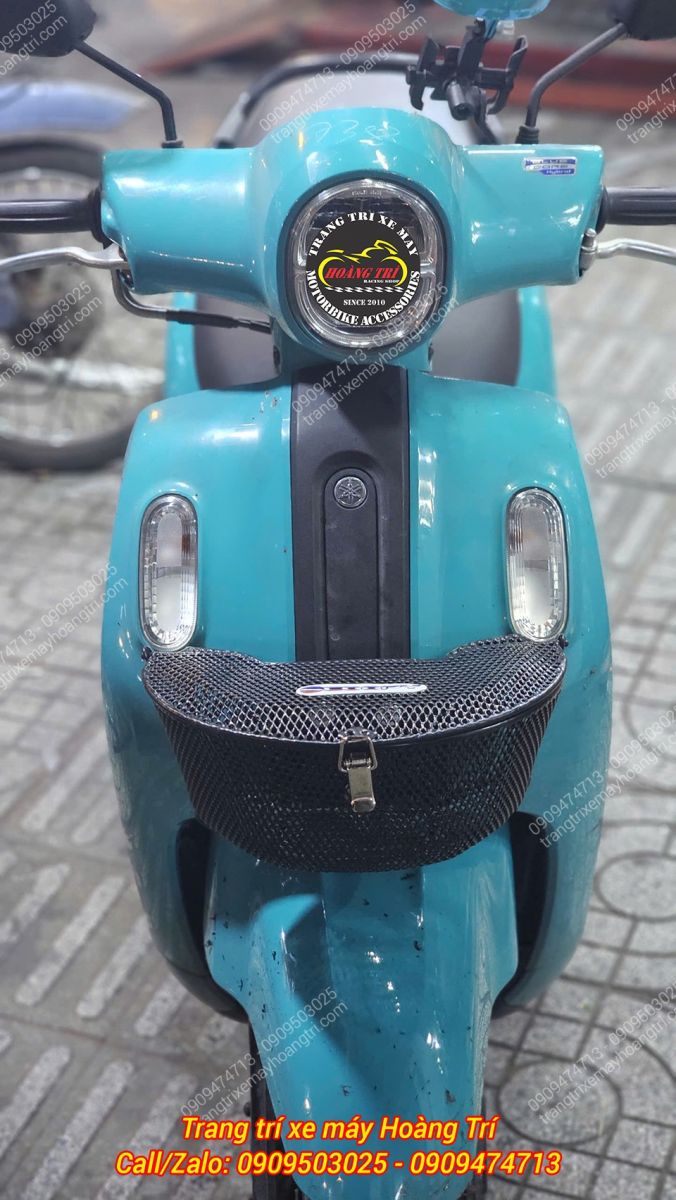 Cận cảnh rổ trước gắn mặt nạ Fazzio, thiết kế lưới chắc chắn, tiện lợi và nhỏ gọn