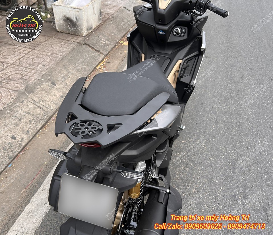 Cận cảnh cản sau đã được nâng cấp cho NVX V3, tăng thiết kế tạo phong cách cho xe