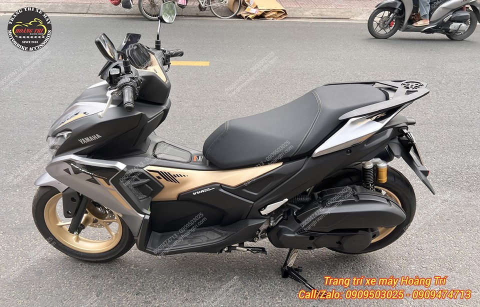 Tổng thể Yamaha NVX V3 trang bị cản sau logo Yamaha, tạo điểm nhấn mạnh mẽ và chắc chắn