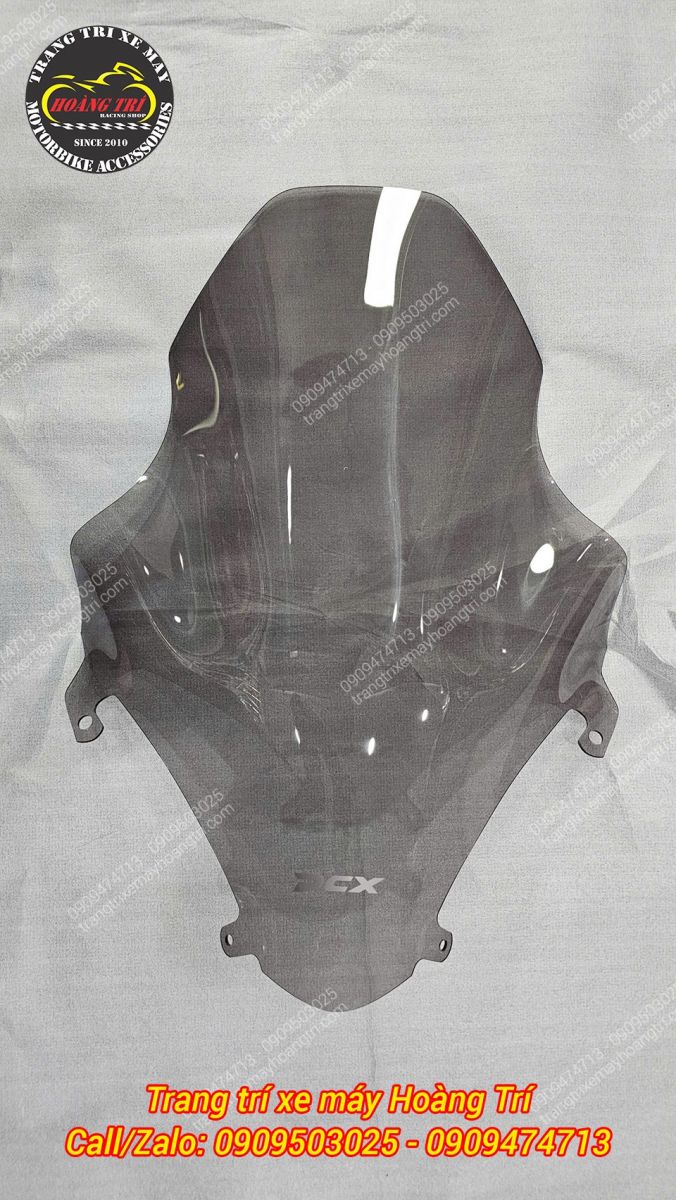 Phiên bản kính chắn gió HTR màu khói mang phong cách thể thao, tăng thẩm mỹ cho PCX