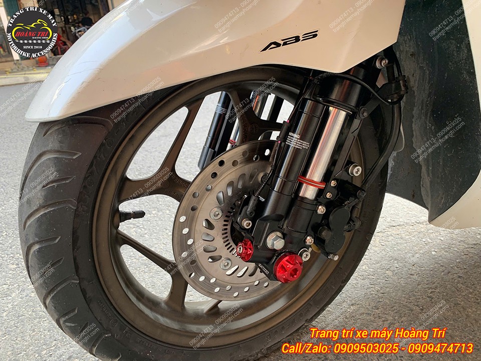 Tổng thể bánh trước PCX 160 ABS trang bị phuộc upside down Kingham, tăng độ cứng cáp và ổn định vận hành