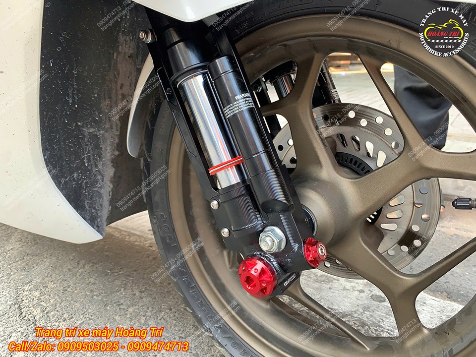 Góc nhìn nghiêng phuộc Kingham upside down lắp PCX 160 ABS, thiết kế thể thao và hoàn thiện sắc nét