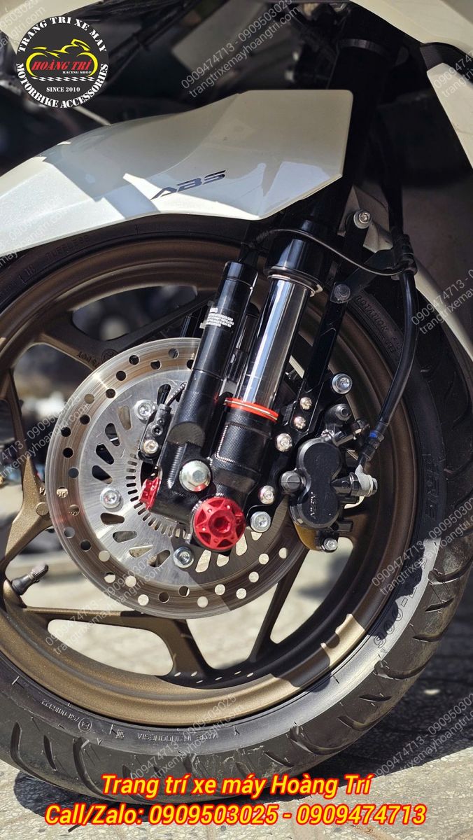 Chi tiết phuộc trước Kingham kết hợp heo dầu và đĩa thắng zin PCX 160 ABS