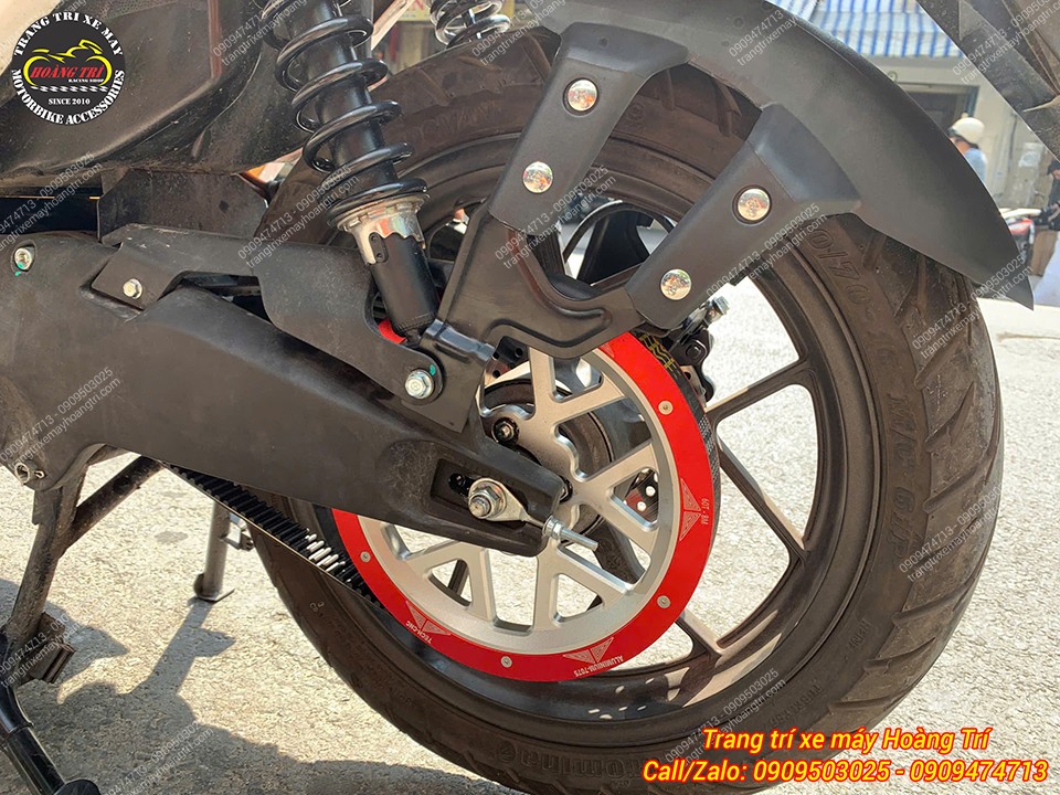 Góc nhìn bánh sau, dây curoa căn chuẩn chỉn, đẹp mắt gọn gàng và êm ái