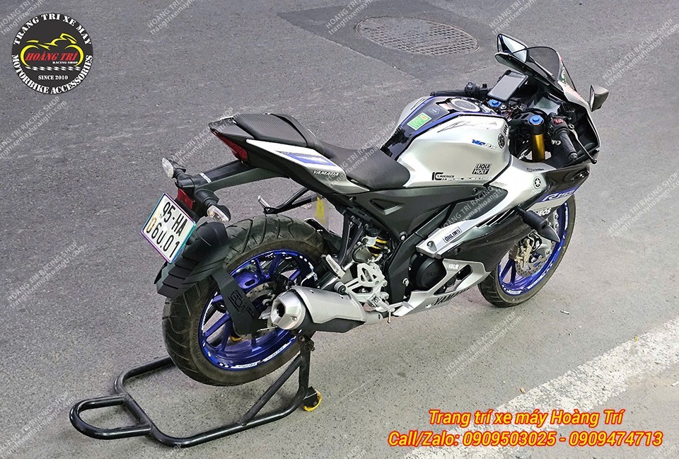 Anh em có thể nâng cấp cùng với pát chắn bùn 4 chân để bảo vệ xe hiệu quả hơn