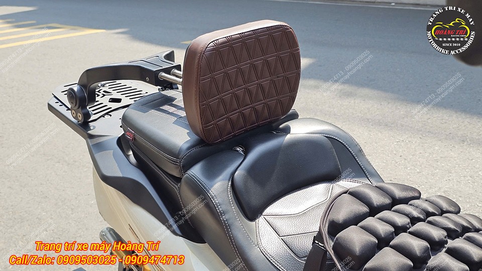 Giờ đây, người ngồi trước cũng được tựa lưng thoải mái cho những chuyến đi một mình