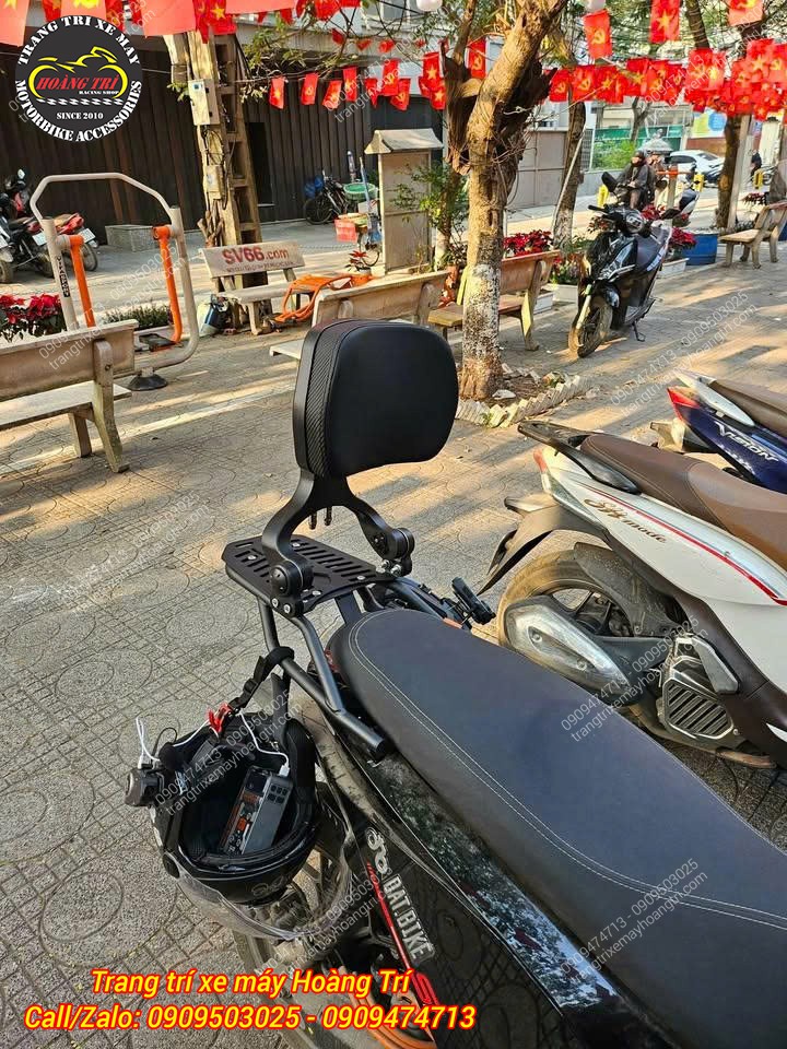 Thiết kế tựa lưng bật gập MTM Quantum giúp người ngồi sau thoải mái hơn khi di chuyển