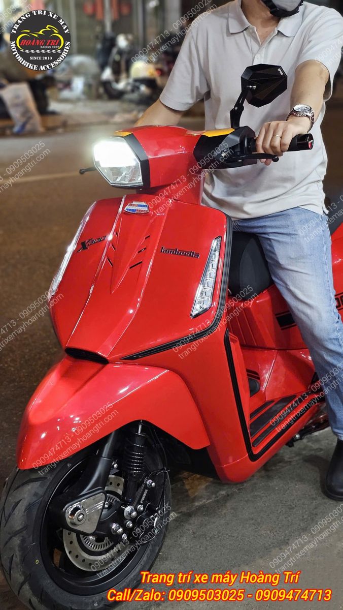 Tính năng hiện đại cá tính giúp chiếc Lambretta X300 ấn tượng hơn với người ngồi sau
