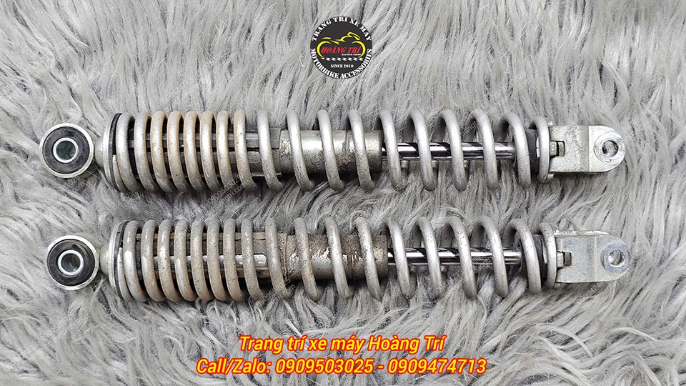 Phuộc sau zin của Vento S có kích thước chiều dài 290 mm