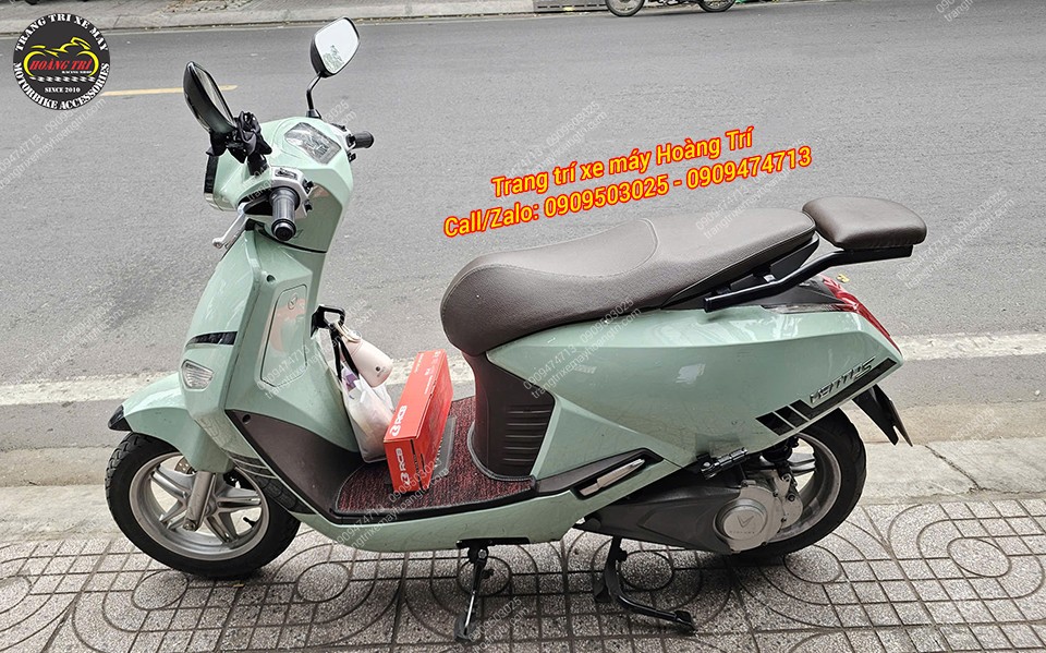 Dáng xe VinFast Vento sau nâng cấp phuộc RCB Series C2 ti vàng nhìn cân đối, chắc chắn