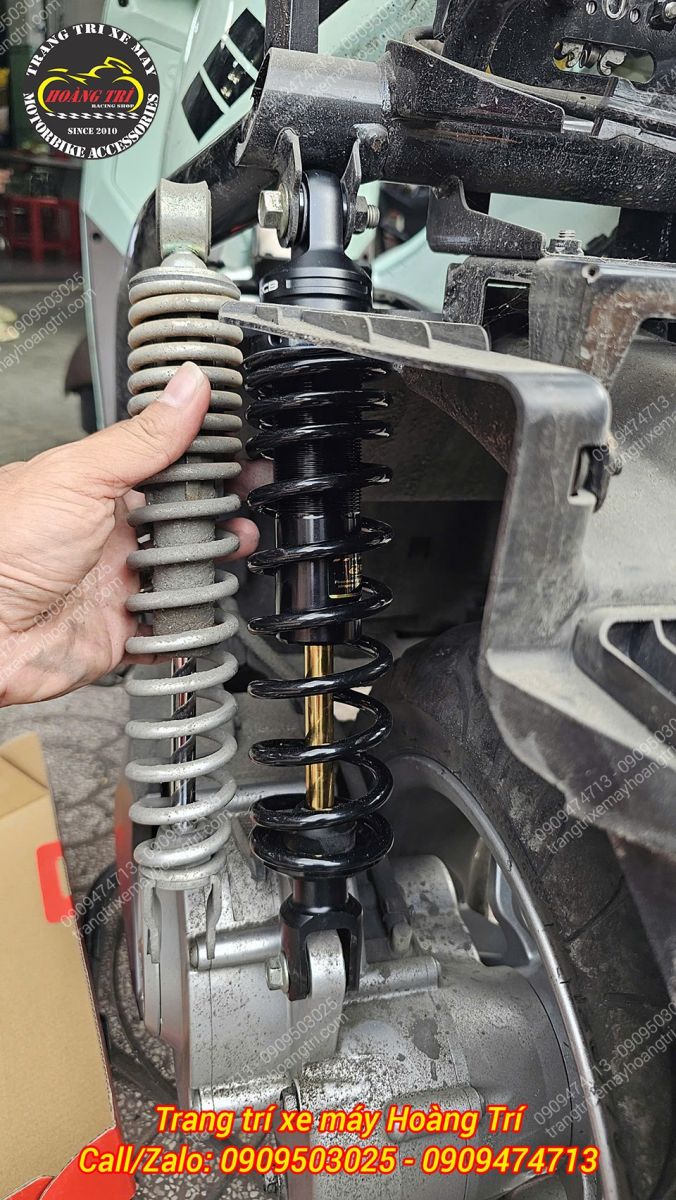 So sánh phuộc zin cũ và phuộc RCB Series C2 ti vàng trước khi tiến hành lắp đặt thực tế