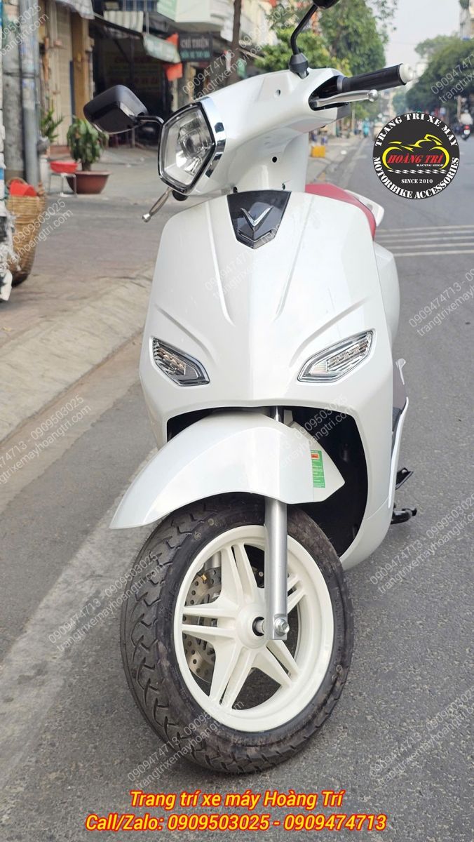 Tổng thể bánh trước của Vento với cặp phuộc zin không quá nổi bật