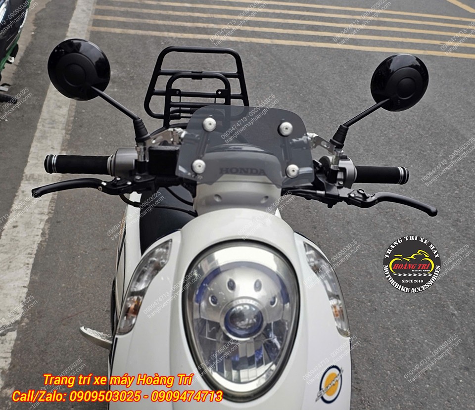 Scoopy 2014 nâng cấp cặp kính hậu tròn, dáng xe cổ điển hài hòa tổng thể đầu xe