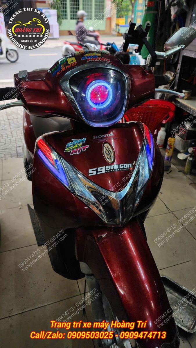 Tổng thể đầu xe SH Mode 2019 độ LED Audi i8 mang đến nét đẹp cá nhân cho xe