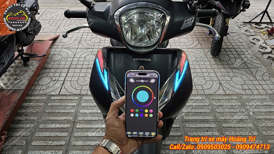 Cài app để điều chỉnh màu sắc, hiệu ứng của LED Audi i8 trên SH Mode bạn nhé