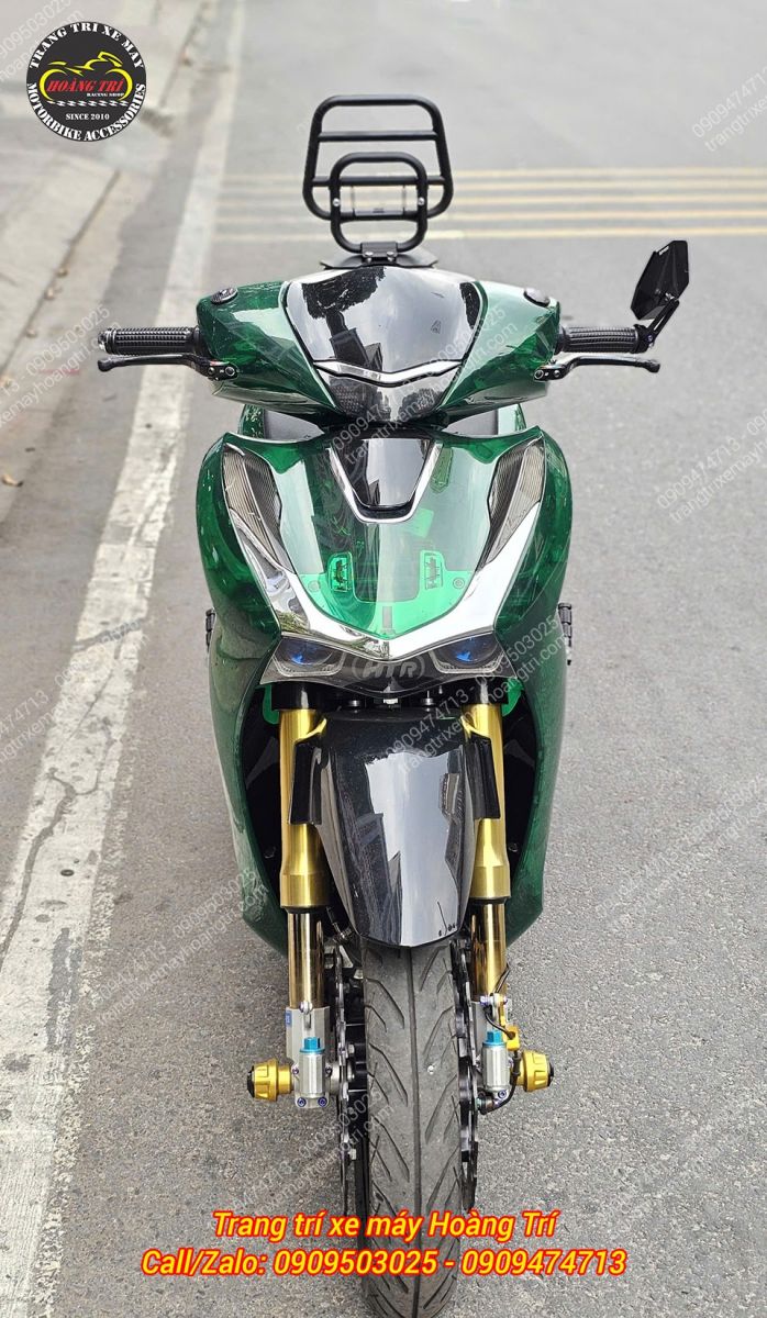 Góc chụp trực diện phía trước của Sh 2020 sau khi nâng cấp các phụ kiện tại Hoàng Trí Shop