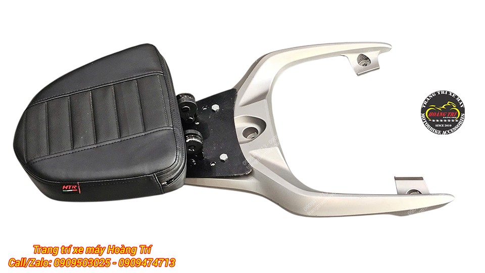 Nệm tựa lưng bật gấp với đường may đều đẹp, tăng sự êm ái trong quá trình sử dụng