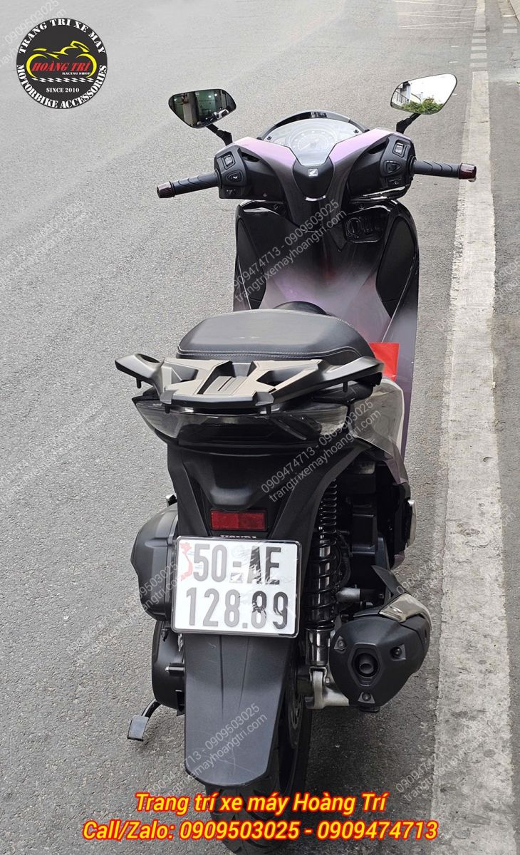 Tổng thể phía sau SH 2017 kết hợp kính hậu H2C E3, hài hòa thiết kế xe