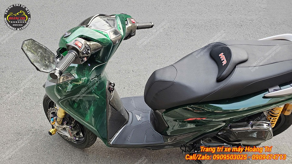 Góc nhìn tổng thể sàn SH VN gắn thảm cao su Honda chính hãng, gọn gàng và sạch sẽ