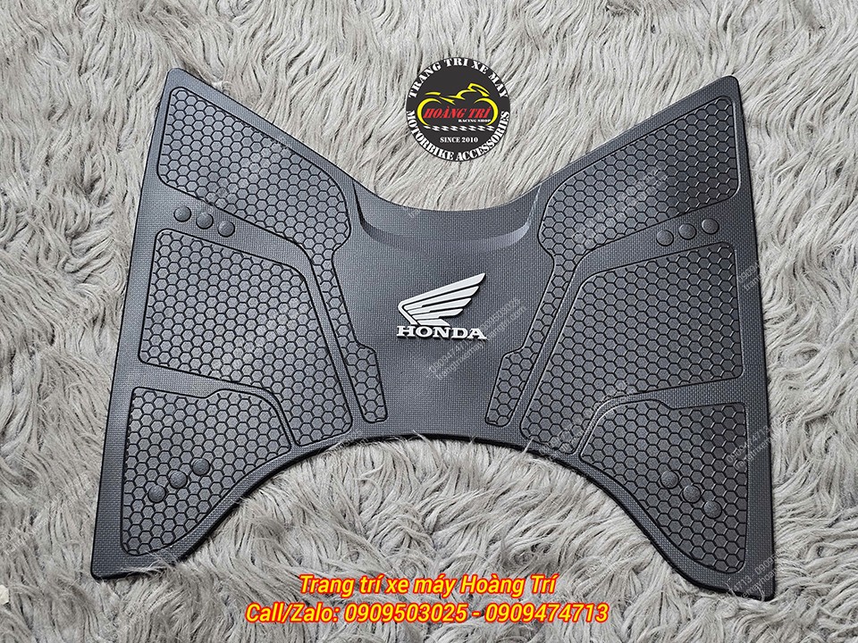 Mặt trên thảm để chân cao su SH VN chính hãng Honda, họa tiết tổ ong chống trượt hiệu quả