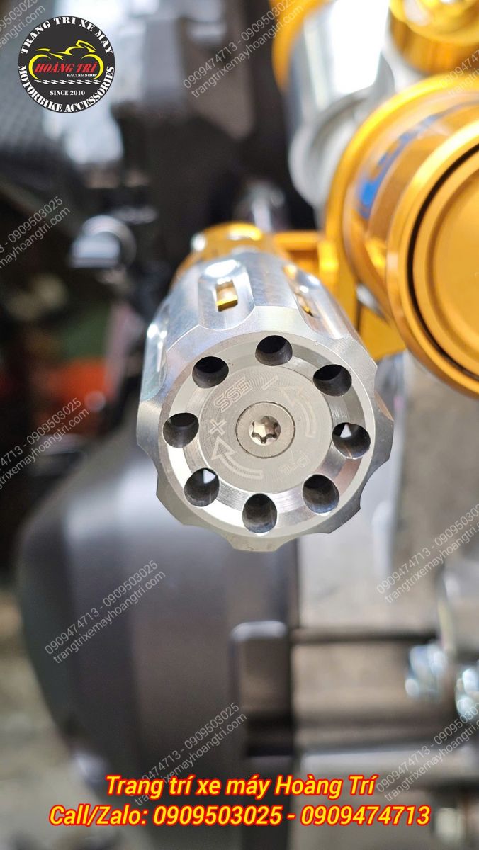 Cận cảnh núm chỉnh HPA gắn trên phuộc Ohlins HO349, điều chỉnh phuộc nhanh chóng