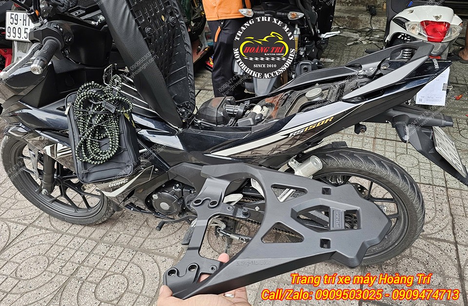 Trên tay baga sau đa năng đang chuẩn bị lắp đặt cho Winner X V3