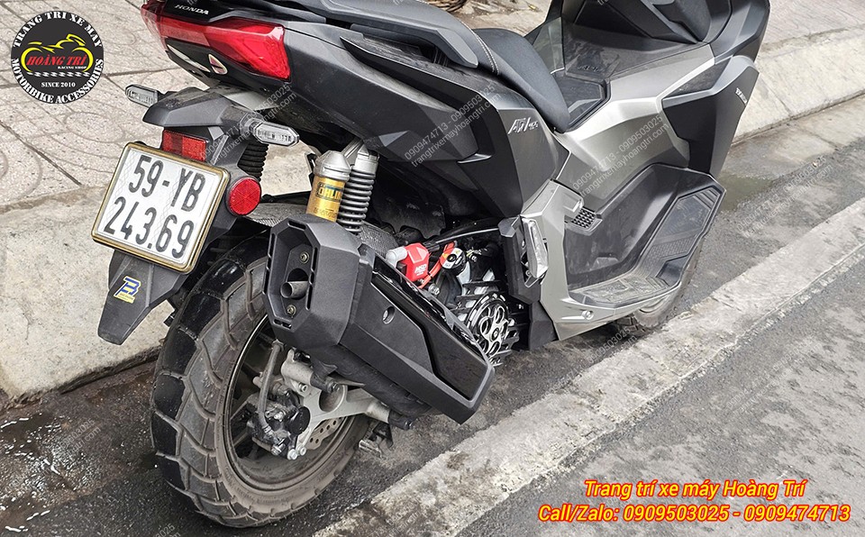 Dáng pô mạnh mẽ, cuốn hút với hướng pô vuốt lên trên trông rất phong cách