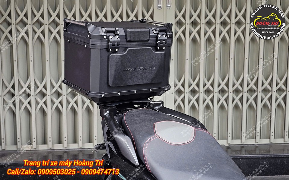 Thùng nhôm Motoface 48 lít lắp trên ADV 160, form vuông vức, tăng khả năng chứa đồ an toàn