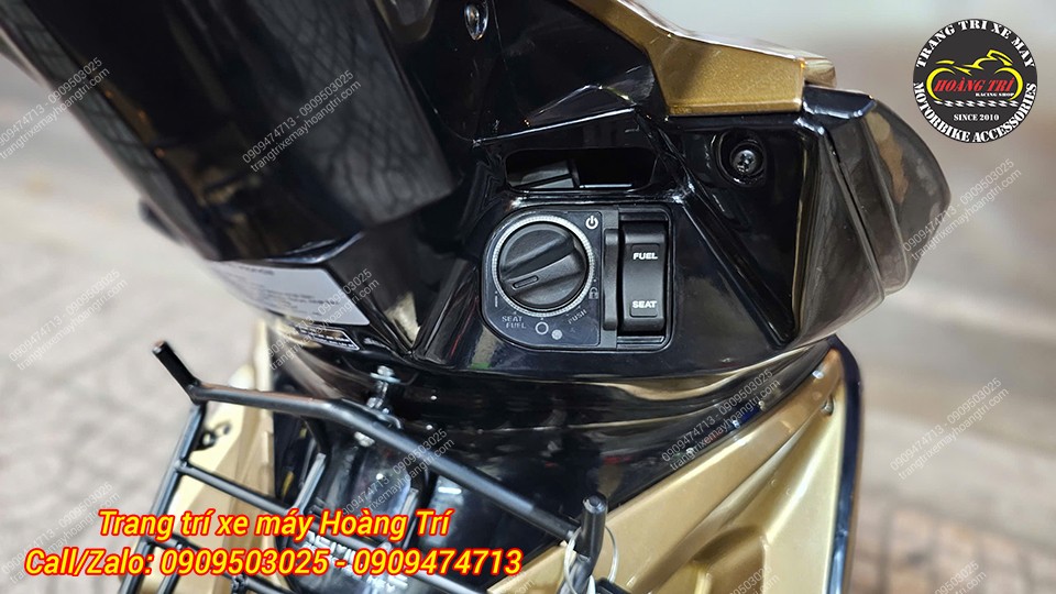 Khóa Smartkey với núm vặn dễ dàng thao tác và có các biểu tượng trên núm