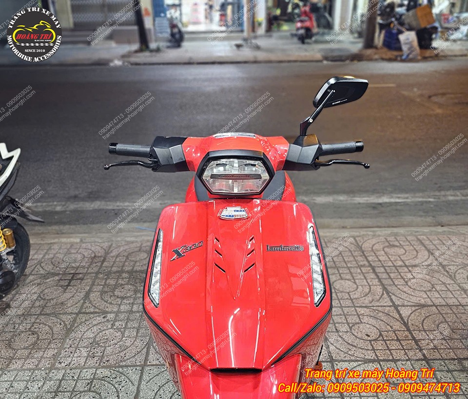 Phù hợp với phong cách góc cạnh của mẫu xe Lambretta X300