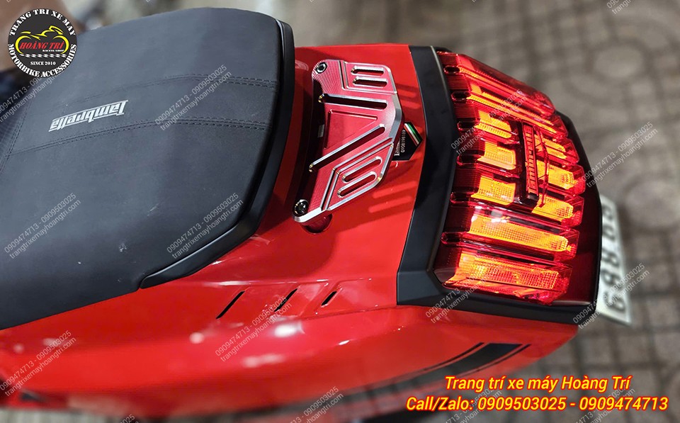 Lắp đặt chắc chắn, chuẩn zin cho xe Lambretta X300 không độ chế