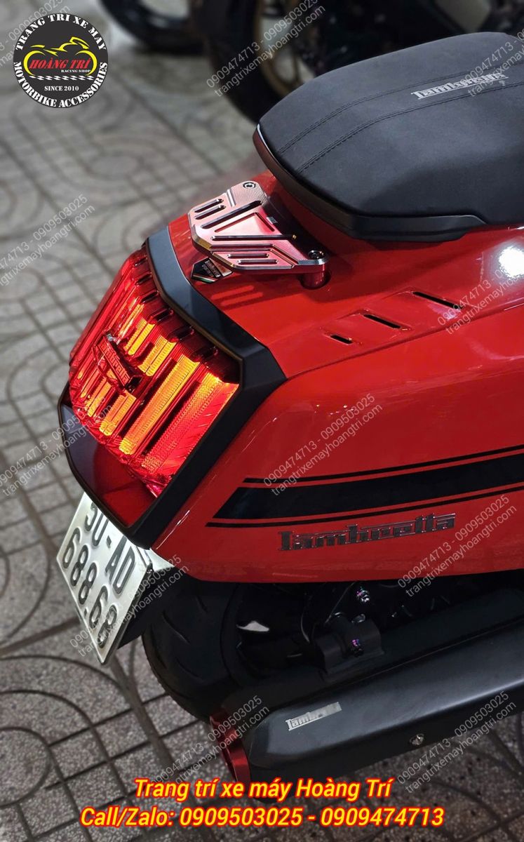 Thiết kế nhỏ gọn không phá dáng xe, tạo sự thẩm mỹ tối đa cho xe Lambretta X300